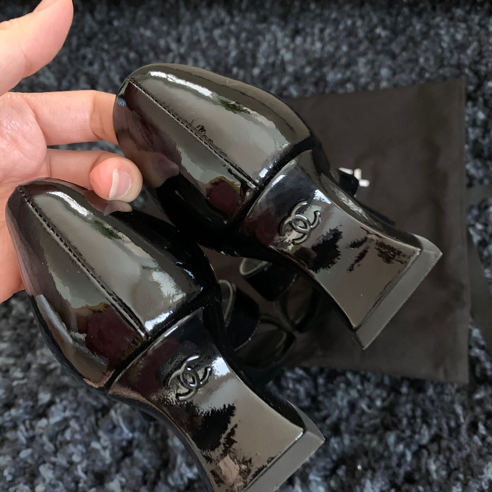 Chanel runway 2022 collection shoes sandals - Picture 8 of 16